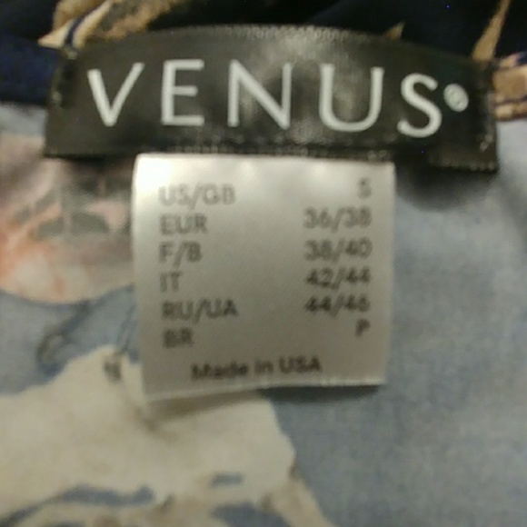 Venus Cold Shouldered Floral Dress - Picture 8 of 8